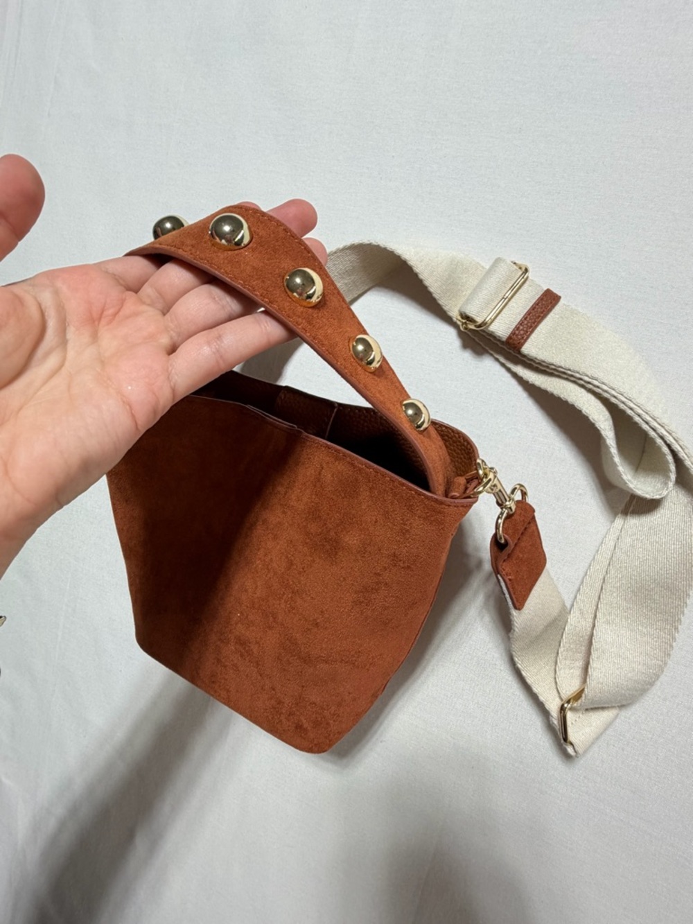 Women’s Cognac Brown‎ Faux Suede Bucket Bag Studded Top Handle Crossbody Handbag - Picture 3 of 8